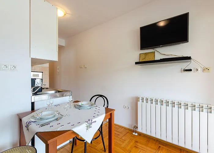 Liebevolles Nur 500 Meter Zum Mit Privatparkplatz, Wifi, Klima Appartamento *