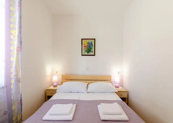 Liebevolles Nur 500 Meter Zum Mit Privatparkplatz, Wifi, Klima